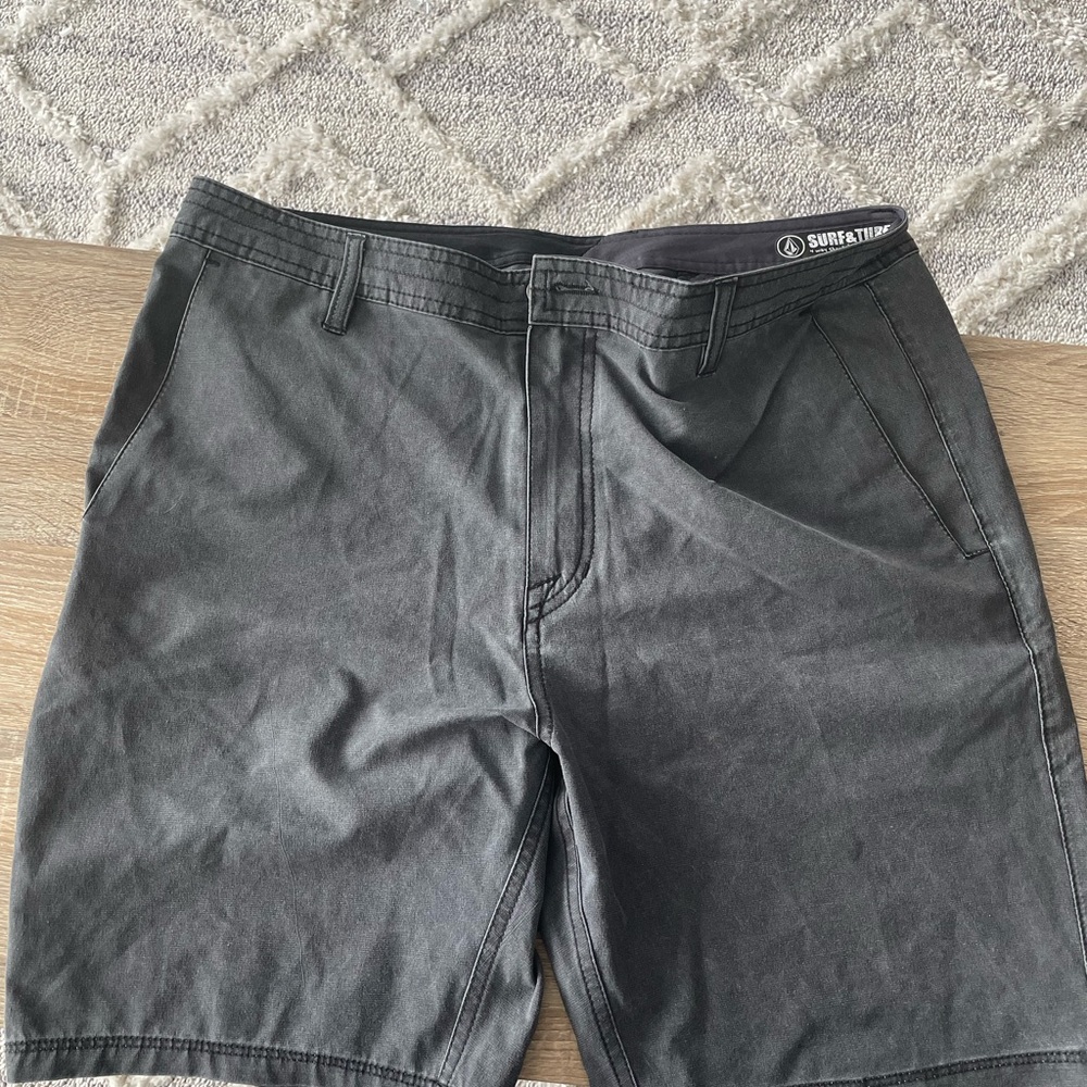 Volcom surf n turf hybrid shorts stone washed black color.